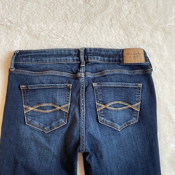 Cute abercrombie and fitch jeans - Picture 4 of 5